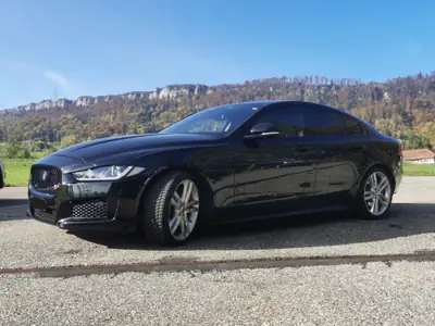 Jaguar XE S 3.0 — Berline sportive élégante, 340 ch, sans sinistre — Innenraum