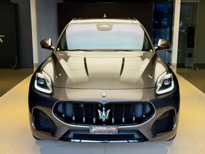 Maserati Grecale 2.0 MHEV Modena — SUV hybrid performant, 36'000 km seulement — Seitenansicht