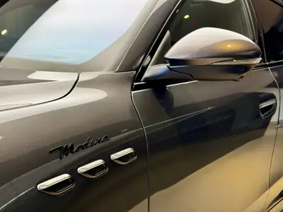 Maserati Grecale 2.0 MHEV Modena — SUV hybrid performant, 36'000 km seulement — Armaturenbrett