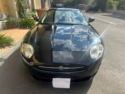 Jaguar XK 4.2 V8 Automatic — Coupé sportif 298 ch, révisions majeures effectuées — Seitenansicht