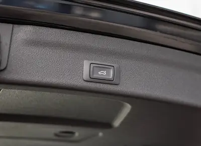 Audi A6 Avant 50 TDI Sport quattro — Break diesel hybride rechargeable, 65'200 km seulement — detail