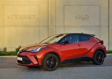 Toyota C-HR 2.0 HSD CVT — Hybride performant, 75'000 km seulement — Außenansicht