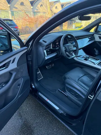 Audi Q7 50 TDI quattro S Line — SUV premium 7 places, 45 000 km seulement — détail