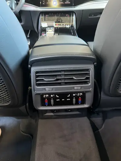 Audi Q7 50 TDI quattro S Line — SUV premium 7 places, 45 000 km seulement — Miniature 8