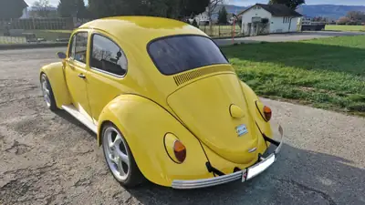 VW Käfer 1835 cm³ — L'icône jaune des années 70, histoire et authenticité — tableau de bord