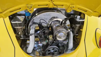 VW Käfer 1835 cm³ — L'icône jaune des années 70, histoire et authenticité — Miniature 7