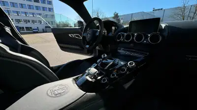 Mercedes-AMG GT R — Coupé sportif 585 ch, moins de 28 000 km — Thumbnail 7