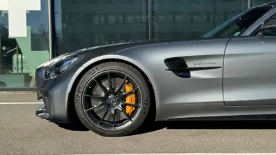 Mercedes-AMG GT R — Coupé sportif 585 ch, moins de 28 000 km — Thumbnail 10