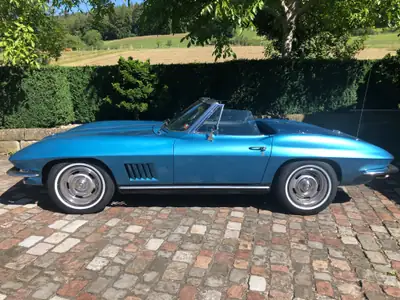 Chevrolet Corvette C2 1967 — Cabriolet américain légendaire, 70'000 km — vista esterna