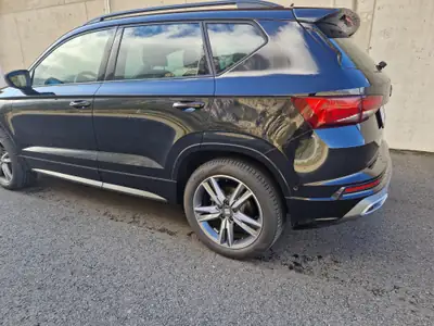 SEAT Ateca 2.0 TDI FR 4Drive — SUV robuste, transmission DSG, attelage pivotant — Seitenansicht