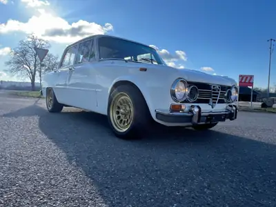 Alfa Romeo Giulia Super Nova 1974 — Classique italien authentique, 800 km seulement — côté