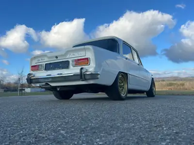 Alfa Romeo Giulia Super Nova 1974 — Classique italien authentique, 800 km seulement — Miniature 8