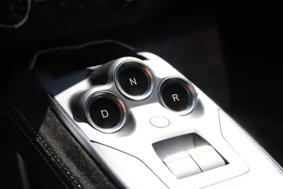Alpine A110 R — Légendaire sportive française, 300 ch purs, version limitée Gris Tonnerre — Miniature 12