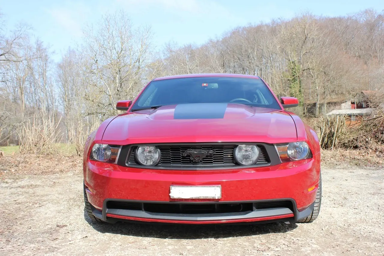 Ford Mustang GT — Muscle car légendaire, 320 ch, seulement 31'000 km