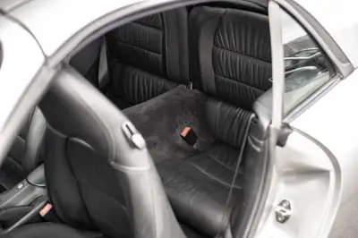 Porsche 911 Carrera 4 Cabrio — Légende décapotable, 20 900 km seulement — Thumbnail 10