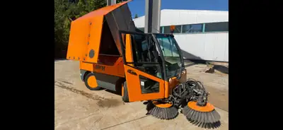 IVECO MFH 2500 — Utilitaire robuste diesel 2010, faible kilométrage — Seitenansicht