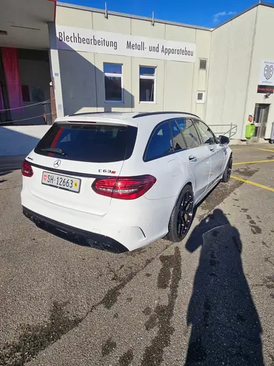 Mercedes-Benz C 63 S AMG — Break haute performance, 510 ch et faible kilométrage — Miniatura 8