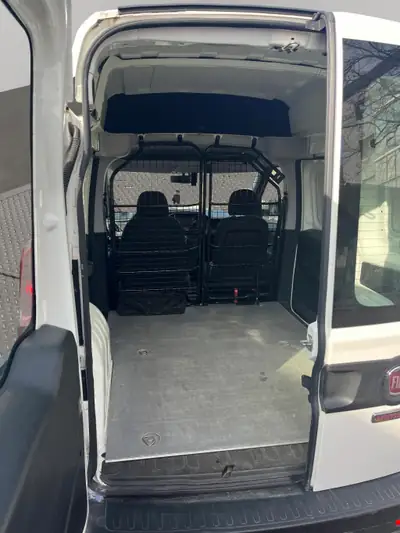 Fiat Doblò 1.6 Multijet Cargo Swiss — Utilitaire diesel fiable, 41'000 km seulement — tableau de bord