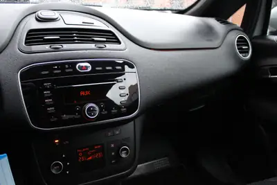 Fiat Punto Abarth 2012 — Sportive compacte, 163 ch, entretien à jour — Miniature 12