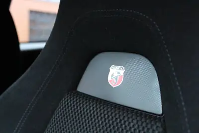 Fiat Punto Abarth 2012 — Sportive compacte, 163 ch, entretien à jour — Miniature 17