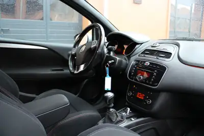 Fiat Punto Abarth 2012 — Sportive compacte, 163 ch, entretien à jour — Miniature 18