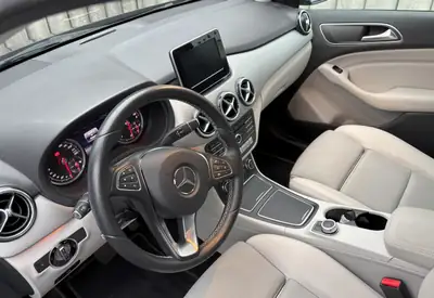 Mercedes-Benz B 220 CDI 4Matic — Monospace diesel robuste, 66'000 km, 4 roues motrices — Armaturenbrett