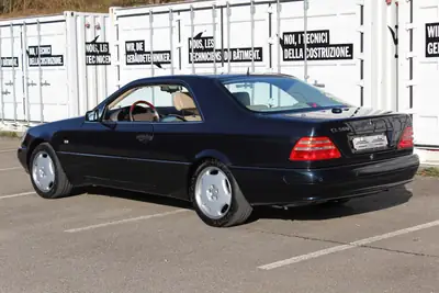 Mercedes-Benz CL 500 — L'icône de luxe des années 90, état impeccable — Armaturenbrett