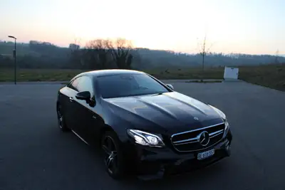 Mercedes-Benz E 53 AMG Coupé 4Matic+ — Élégance sportive et puissance maîtrisée — Außenansicht