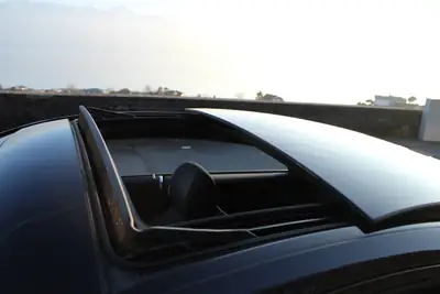Mercedes-Benz E 53 AMG Coupé 4Matic+ — Élégance sportive et puissance maîtrisée — Miniatur 8