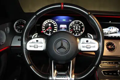 Mercedes-Benz E 53 AMG Coupé 4Matic+ — Élégance sportive et puissance maîtrisée — Miniatur 12