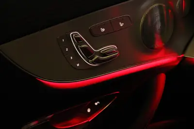 Mercedes-Benz E 53 AMG Coupé 4Matic+ — Élégance sportive et puissance maîtrisée — Miniatur 15