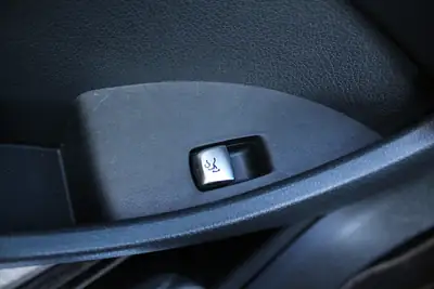 Mercedes-Benz E 53 AMG Coupé 4Matic+ — Élégance sportive et puissance maîtrisée — Miniatur 22
