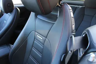 Mercedes-Benz E 53 AMG Coupé 4Matic+ — Élégance sportive et puissance maîtrisée — Miniatur 25