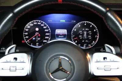 Mercedes-Benz E 53 AMG Coupé 4Matic+ — Élégance sportive et puissance maîtrisée — Miniatur 30