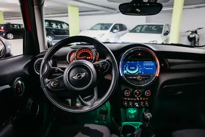 MINI Cooper S — Citadine sportive 192 ch, kilométrage minime et sans sinistre — interni