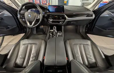 BMW 520d Touring Luxury Line — Break diesel performant, 130'000 km, sans sinistre — Miniatur 7