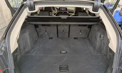 BMW 520d Touring Luxury Line — Break diesel performant, 130'000 km, sans sinistre — Miniatur 10