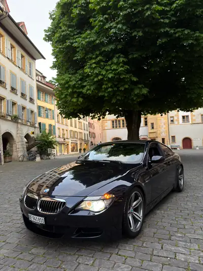 BMW M6 V10 Dinan 507 ch — Coupé sportif manuel, 128'000 km, bleu profond — vue extérieure