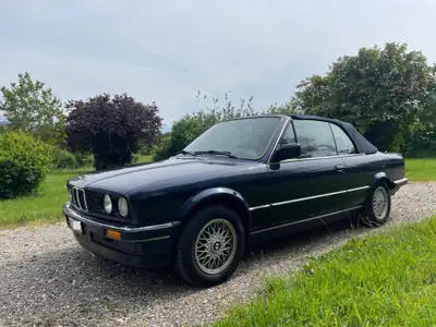 BMW 320i Cabrio 1990 — Roadster classique, sans accident, moteur pétillant — interni