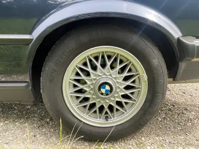 BMW 320i Cabrio 1990 — Roadster classique, sans accident, moteur pétillant — Miniatura 9
