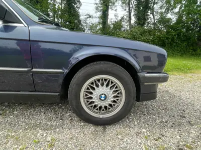 BMW 320i Cabrio 1990 — Roadster classique, sans accident, moteur pétillant — Miniatura 8