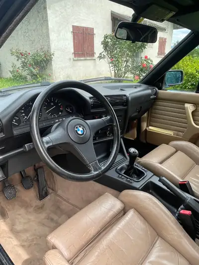 BMW 320i Cabrio 1990 — Roadster classique, sans accident, moteur pétillant — Miniatura 11