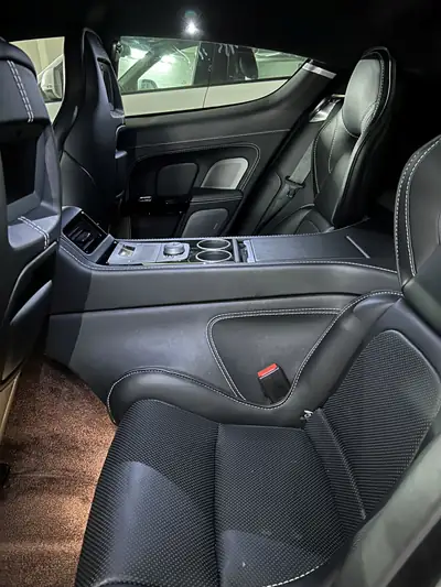 Aston Martin Rapide S — Berline sport V12 560 ch, entretien récent, 29 000 km — Miniature 10