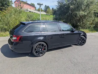 Skoda Octavia Combi 2.0 TSI RS DSG — Break sportif 245 ch, 127'000 km — Heckansicht
