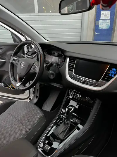Opel Grandland X 1.2i Turbo — SUV compact fiable, seulement 52 000 km — detail