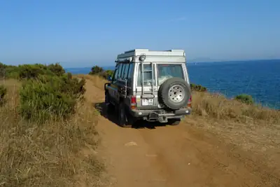 Toyota Land Cruiser HZJ78 — Légende du tout-terrain, prêt pour l'expédition — Miniatur 9