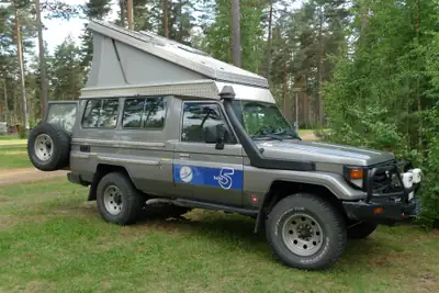 Toyota Land Cruiser HZJ78 — Légende du tout-terrain, prêt pour l'expédition — Miniatur 13