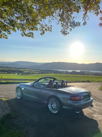 Mazda MX-5 1.8i — Roadster légendaire, 65 200 km, intérieur cuir brun — dettaglio