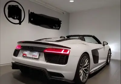 Audi R8 Spyder 5.2 plus S-Tronic — Supercar décapotable, 611 ch et seulement 60'000 km — Miniatur 9