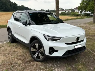 Volvo XC40 Recharge P6 Ultimate 2023 — SUV électrique premium, 18 000 km seulement — Miniature 15
